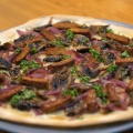 Tarte oignon, tofu, champignons, crème soja